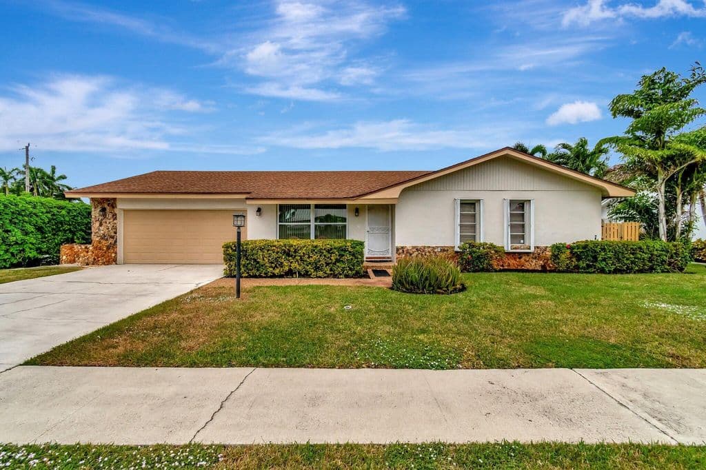 4-bedroom Single-Family Home — 577 SW 24th Avenue