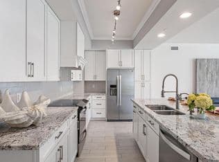 3+1 Condo — 411 Bay Colony Drive N, Juno Beach, 33408