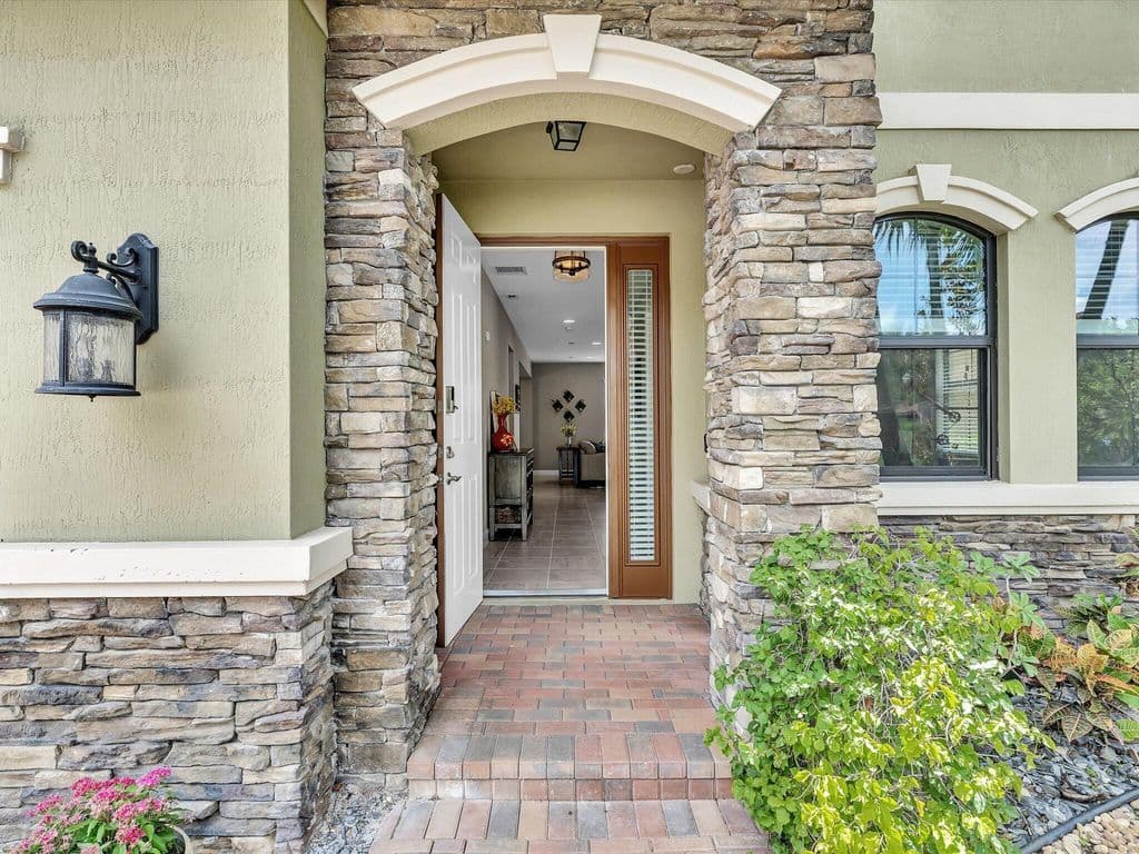 4-bedroom Single-Family Home — 7510 NW 108th Avenue