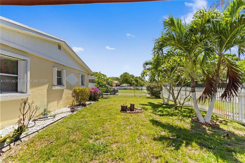 3+1 Müstakil ev — 4751 SW 31st Dr