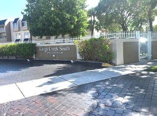 2+1 Condo — 7785 SW 86th St #E-113, Miami, 33143