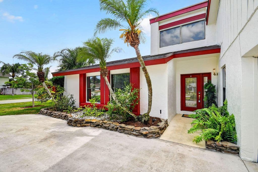 3-bedroom Single-Family Home — 12260 Old Country Road S