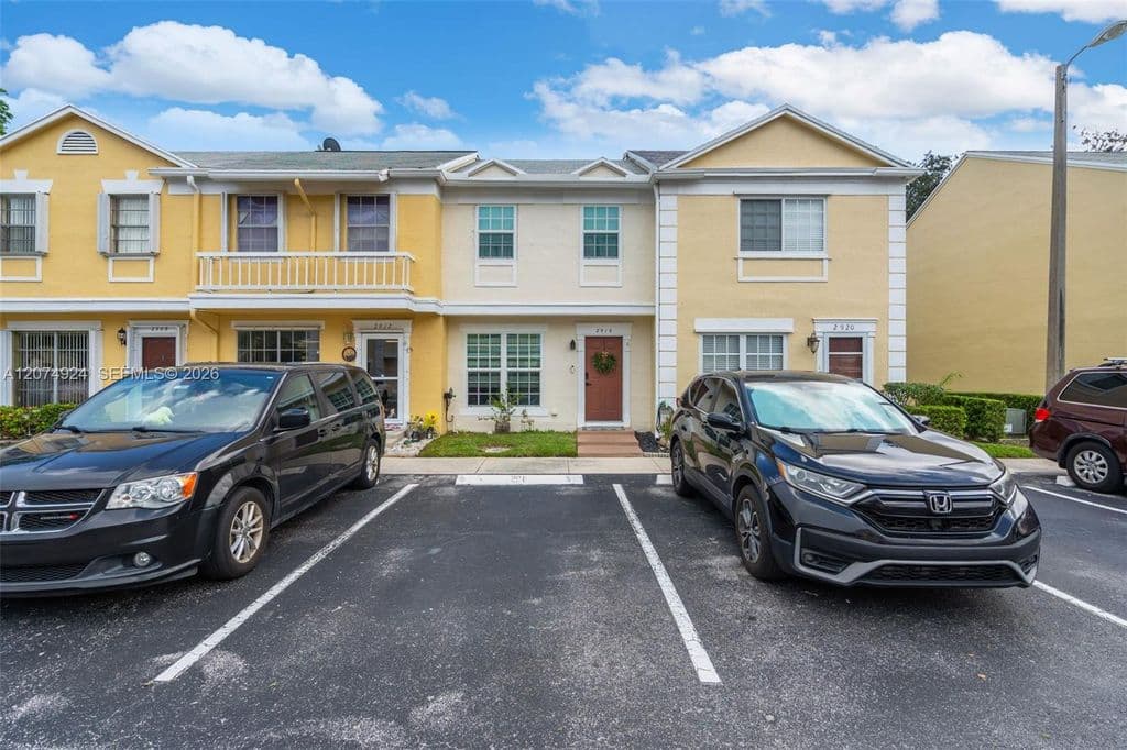 2+1 Mülk — 2916 Dorchester Ln