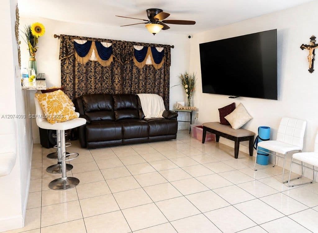 2+1 Müstakil ev — 9331 NW 24th Pl