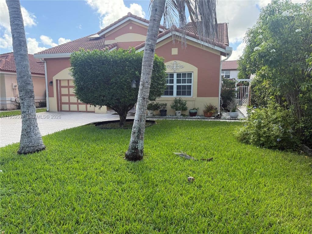 3+1 Müstakil ev — 5320 NW 190th St