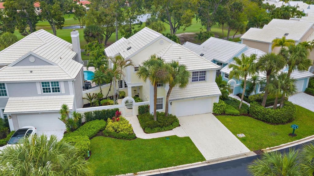 3-bedroom Single-Family Home — 18 Windsor Lane