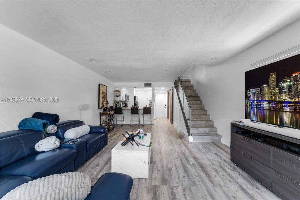2-bedroom Condo — 9958 SW 88th St #522-5