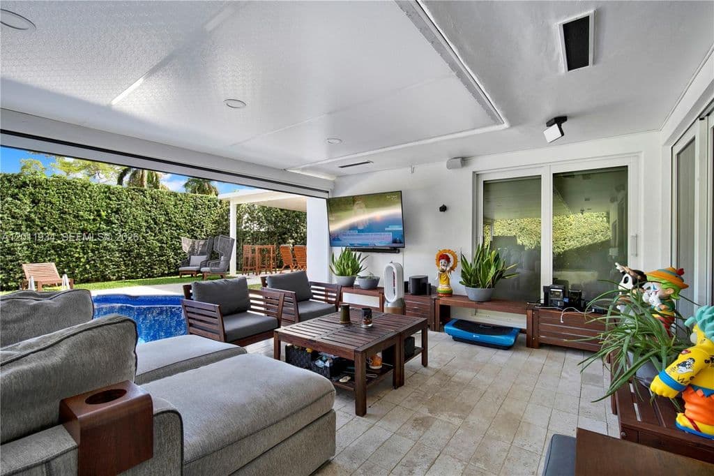 3+1 Müstakil ev — 21015 NE 19th Ct