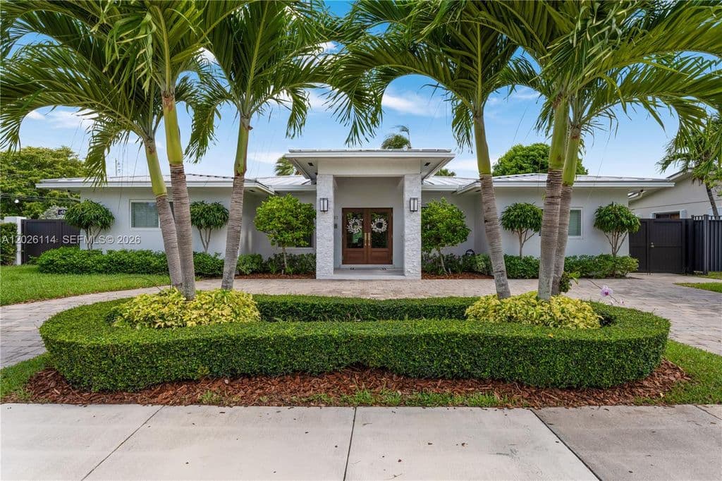 4+1 Müstakil ev — 9641 SW 66th St
