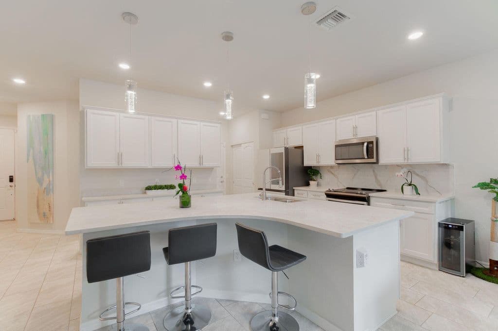3-bedroom Property — 4802 Blistering Way