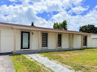 3+1 Müstakil ev — 18133 SW 93rd Ave, Palmetto Bay, 33157