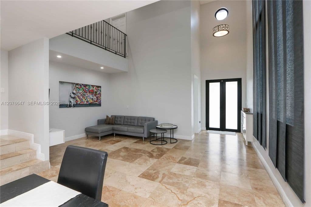 3+1 Müstakil ev — 3018 SW 17th St
