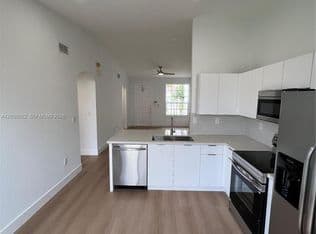 3+1 Townhouse — 18739 SW 28th St, Hollywood, 33029
