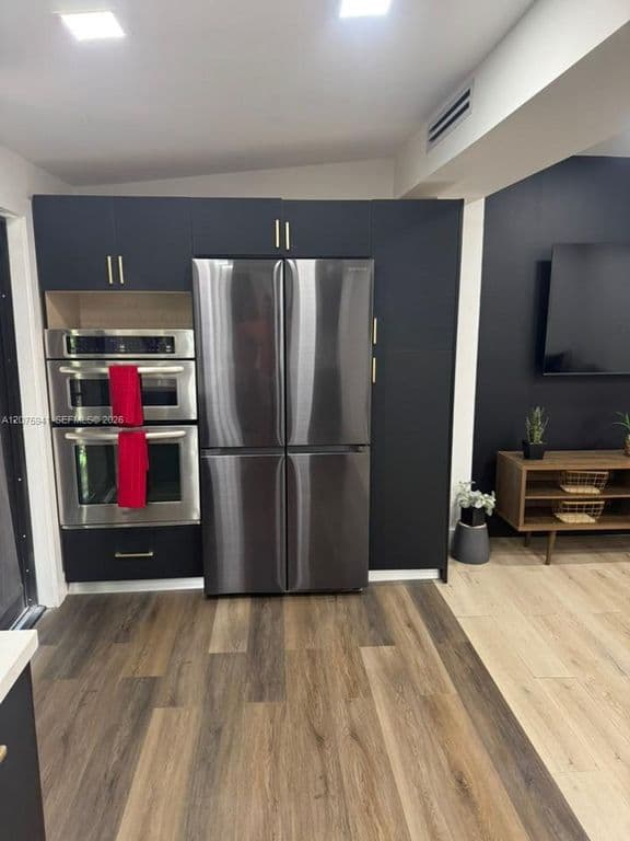 4+1 Müstakil ev — 2723 SW 13th St