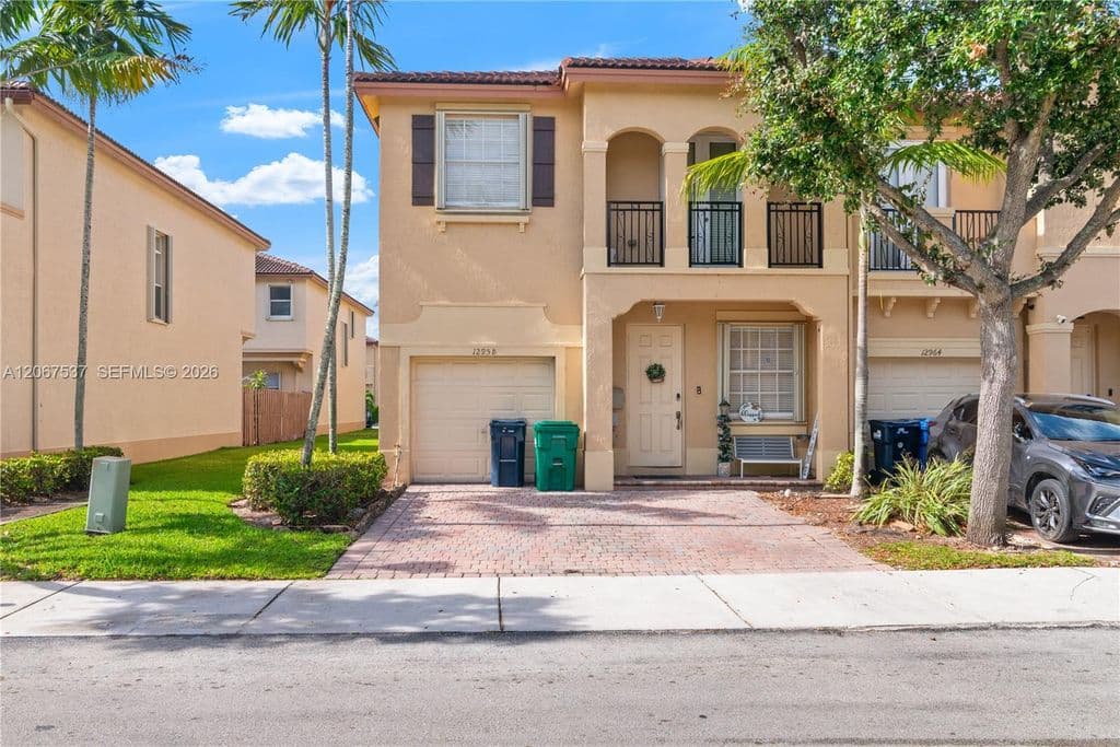4+1 Mülk — 12958 SW 135th St