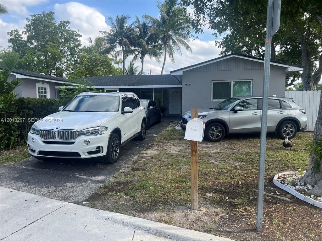 3+1 Müstakil ev — 6742 SW 18th Ct
