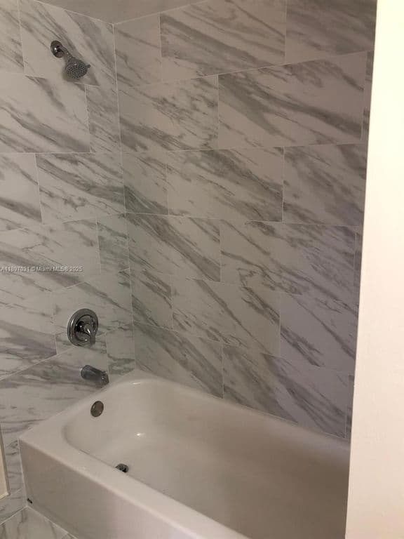 2+1 Condo — 8401 SW 107th Ave APT 313E
