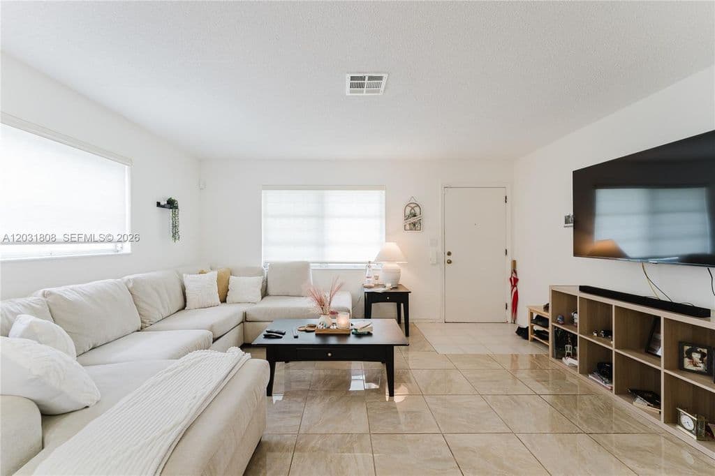 2-bedroom Single-Family Home — 2604 NW 48th St