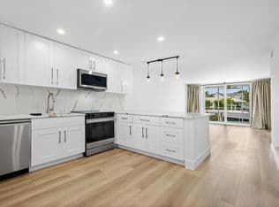 2+1 Condo — 750 NE Spanish River Boulevard #1090, Boca Raton, 33431
