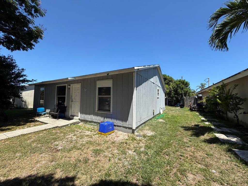 3+1 Müstakil ev — 332 Fleming Avenue