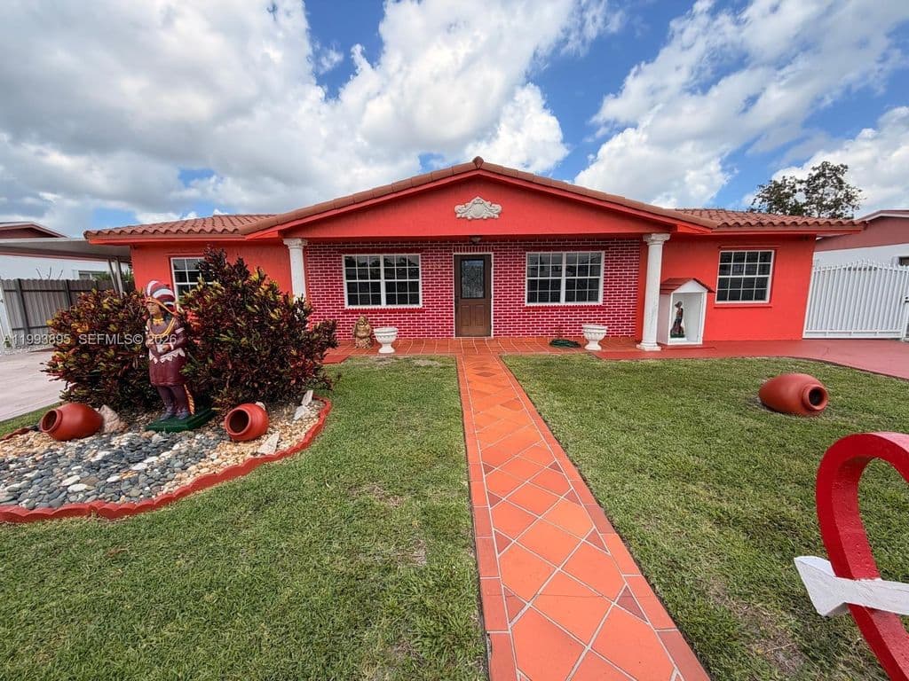 3+1 Müstakil ev — 5223 NW 168th Ter
