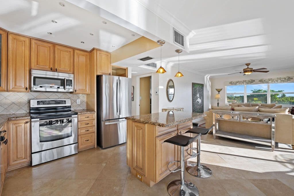 2+1 Condo — 1839 Middle River Drive #503
