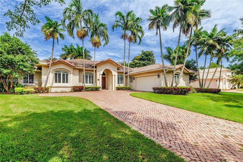 4-bedroom Single-Family Home — 16721 SW 86th Ct