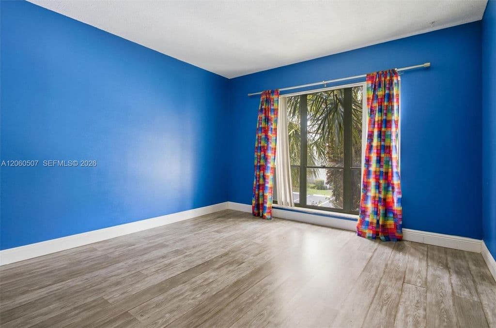 2+1 Condo — 4054 N Pine Island Rd #B2