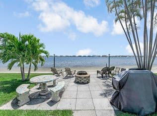 1+1 Condo — 1430 S Lakeside Drive #22, Lake Worth, 33460