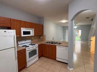 2-bedroom Townhouse — 8811 S Isles Cir #8811, Fort Lauderdale, 33321