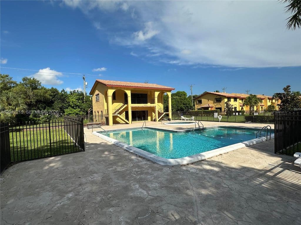 3+1 Mülk — 2700 NW 47th Ter #1001
