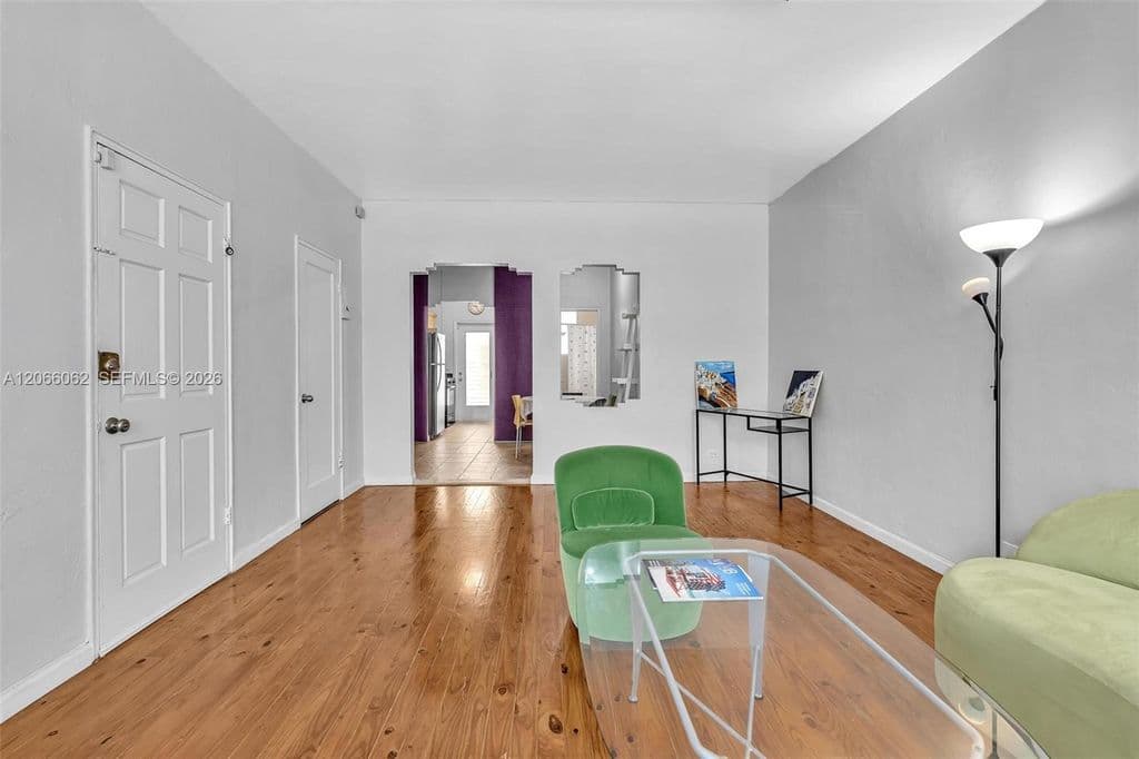 Condo — 736 12th St APT 5