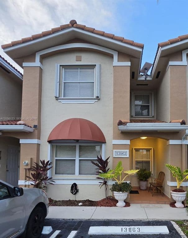 3+1 Mülk — 13863 SW 62nd Ter