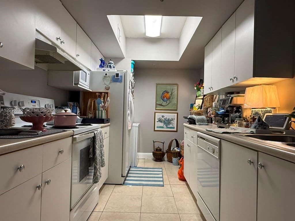 2-bedroom Condo — 5085 NW 7th St APT 406