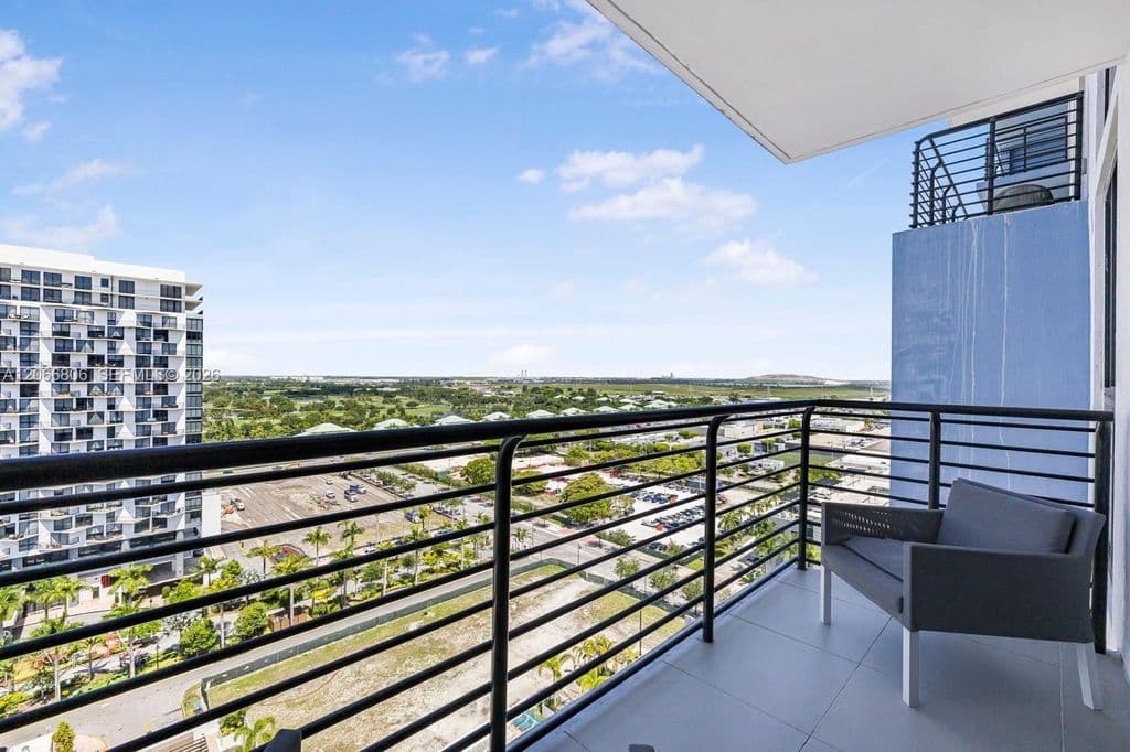 1+1 Condo — 5350 NW 84th Ave #1614