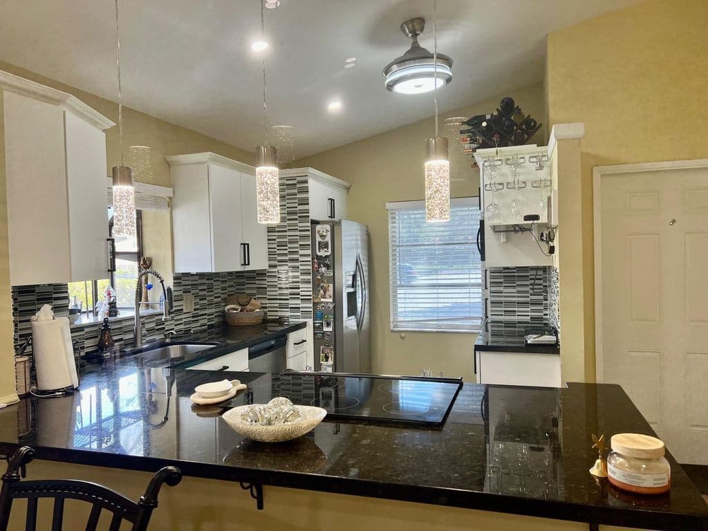 2+1 Müstakil ev — 8053 Springtree Road #8053