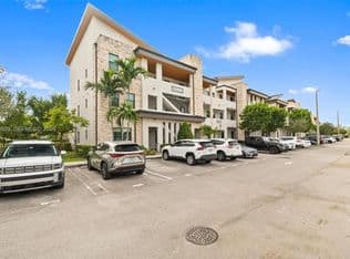 3-bedroom Condo — 7809 NW 104th Ave APT 1, Doral, 33178