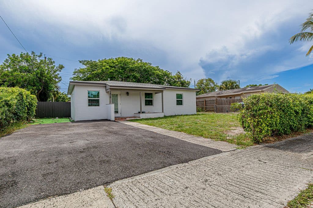 3-bedroom Single-Family Home — 1416 S C Street