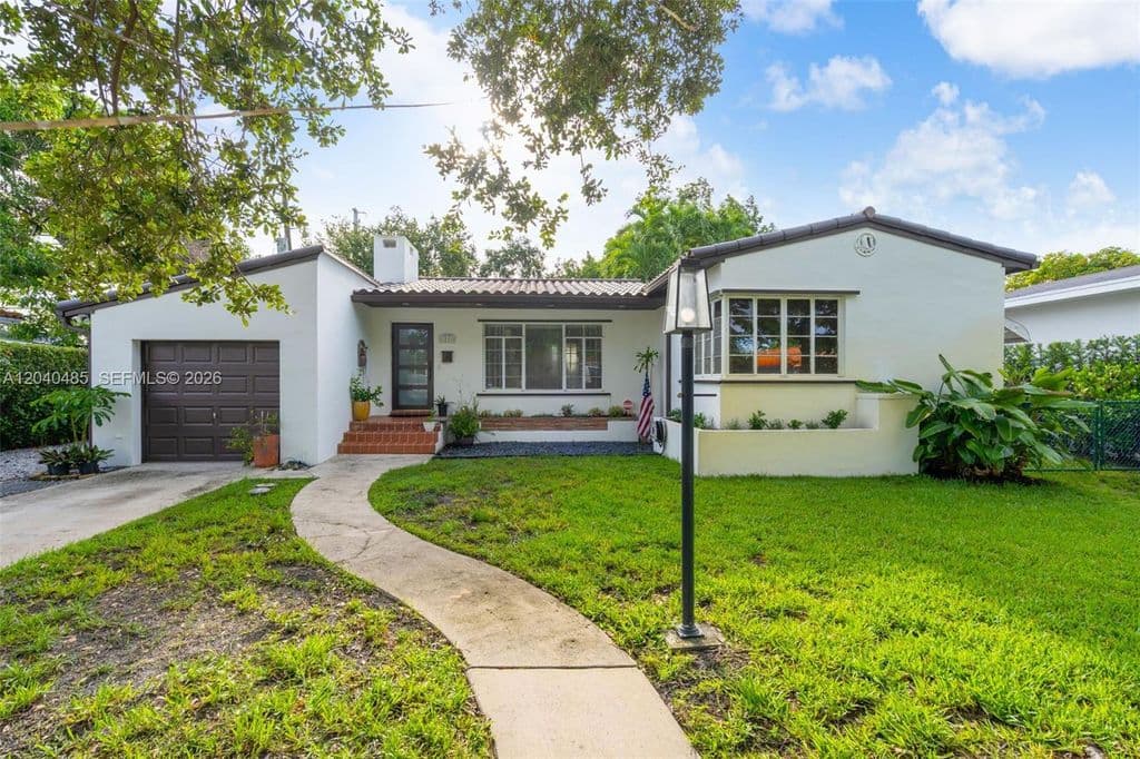 2+1 Müstakil ev — 21 SW 59th Ave
