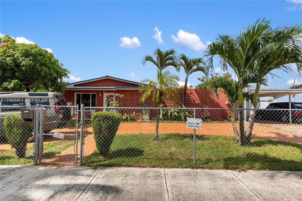3+1 Müstakil ev — 1211 NW 179th St