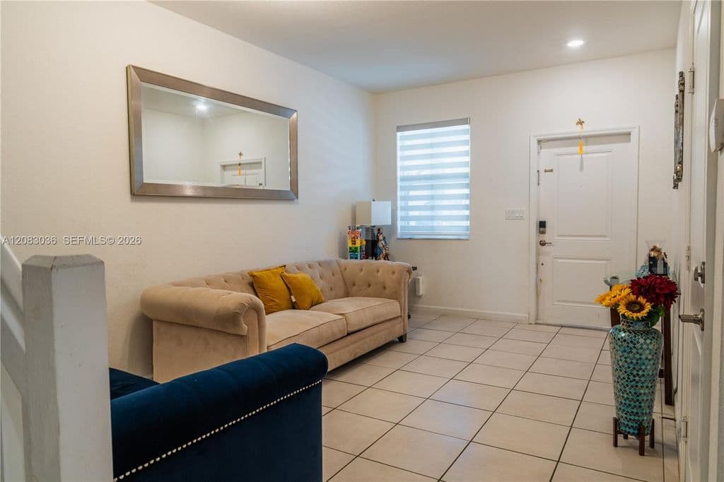 4+1 Mülk — 2641 SE 12th St