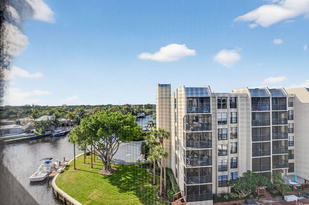 2-bedroom Condo — 20 Royal Palm Way #602