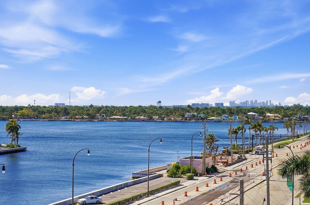 2+1 Condo — 1401 S Ocean Drive #704