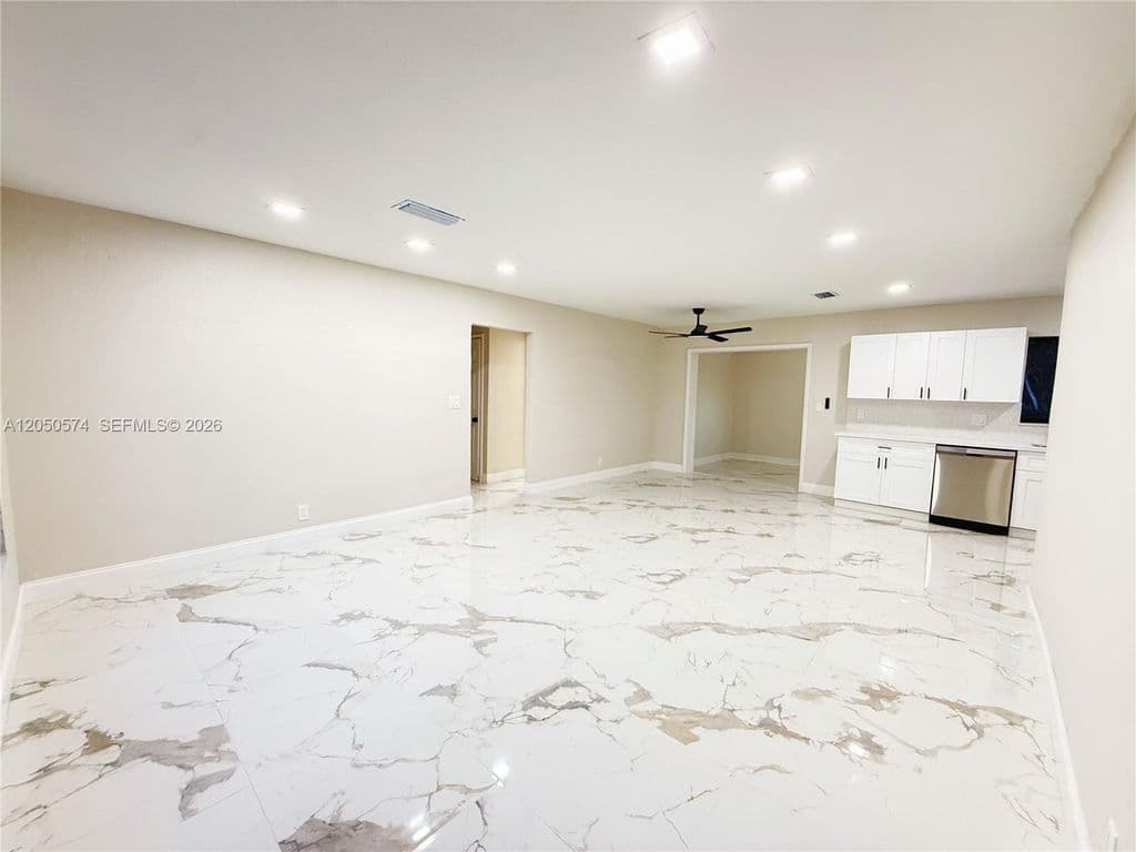 4-bedroom Single-Family Home — 2401 SW 50th Ter