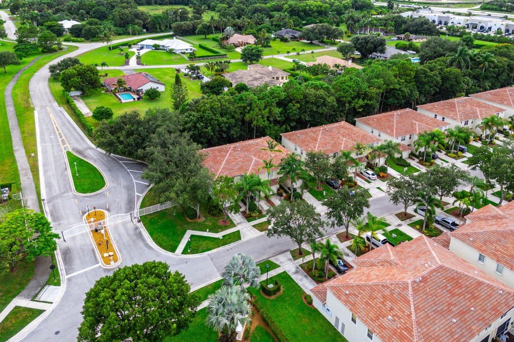 3-bedroom Property — 9650 Lago Drive
