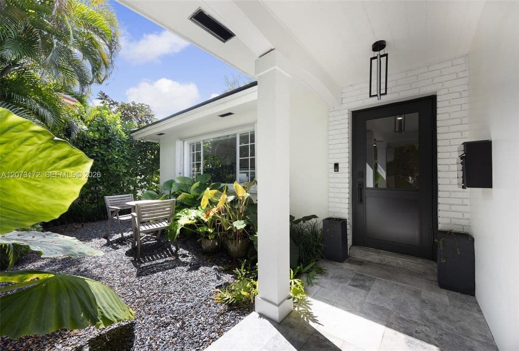 3-bedroom Single-Family Home — 406 Miller Rd