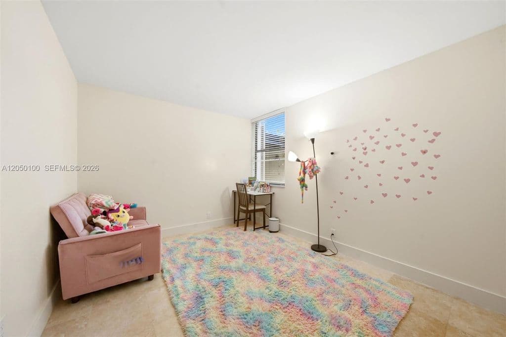 3+1 Condo — 3440 NE 192nd St #1P-A
