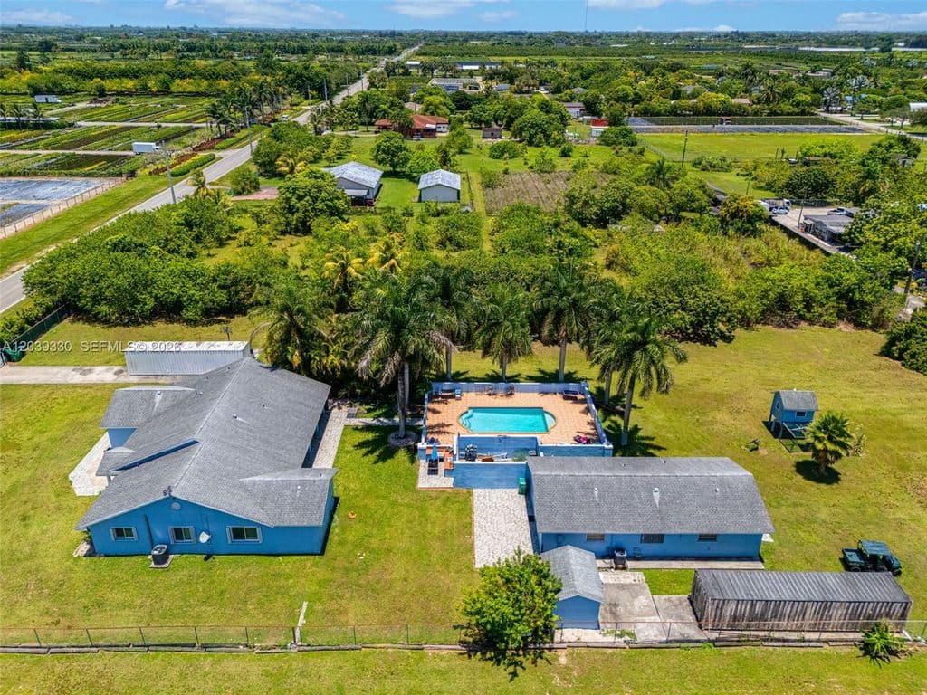 3+1 Müstakil ev — 20950 SW 232nd St