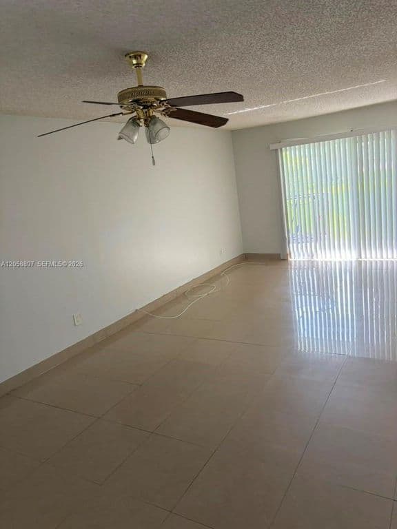 2-bedroom Condo — 3461 NW 44th St APT 102