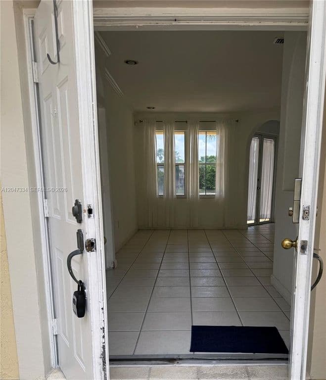 4-bedroom Single-Family Home — 3523 SW 169th Ter